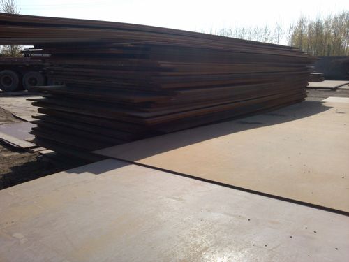 天津信德巨博钢铁贸易板产品分为低合金高强度钢板,碳素结构